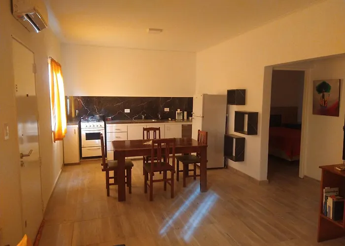 Departamento Familiar Las Rocas - Cerca Del Centro - San Rafael